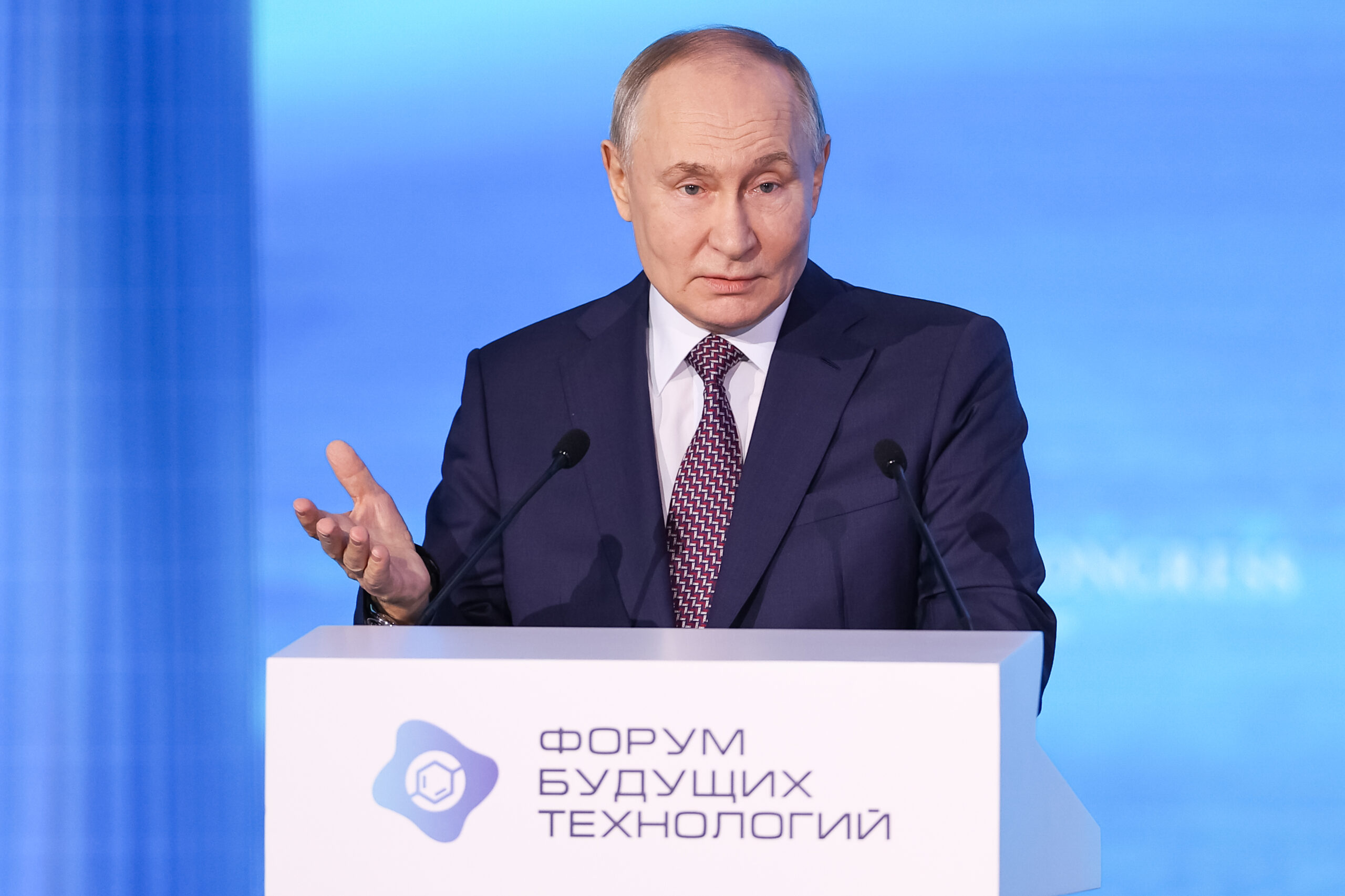 Президенту представили проекты сколковских стартапов Президенту представили проекты сколковских стартапов